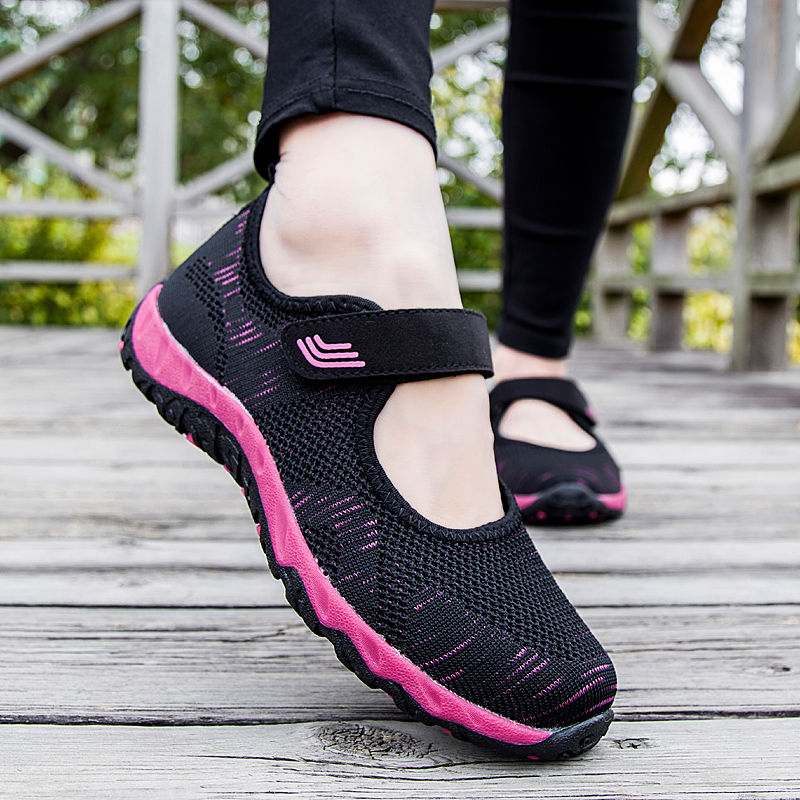 聪明的女人不穿高跟鞋，这些妈妈鞋时尚不累，比穿高跟行走更舒心