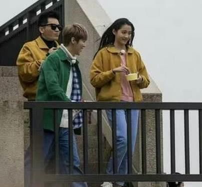 关晓彤酒店接吻有实锤，关晓彤硬气否认!网友:难道还有什么秘密