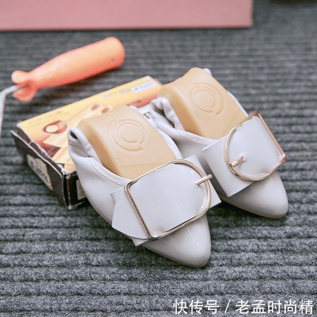  『尖头细跟浅口裸色单』一双单鞋也能穿出这么多风格？百变女王就是你了