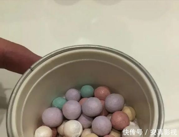  『洁面』风很大却鸡肋的单品，网红睫毛很假，口红纸涂不匀，洁面仪易长霉