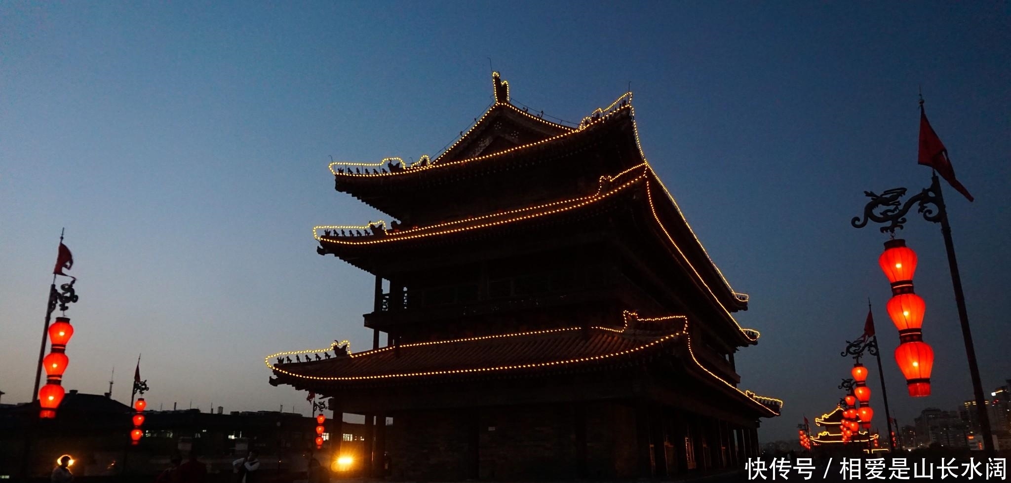 西安热度最高的网红景点,如今熄灯变暗楼,游客:遗憾