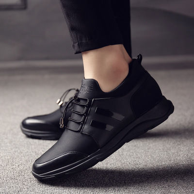 闷脚的皮鞋别买了,真的不适合你!新款运动鞋来袭,时尚又洋气