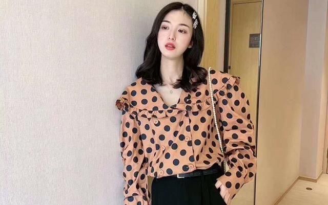  『衬衣搭配』印花和波点，之前总被忽视的经典元素