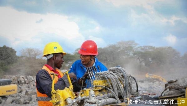 非洲人很苦恼：和中国人一起工作，我们还没开始他们就完工了