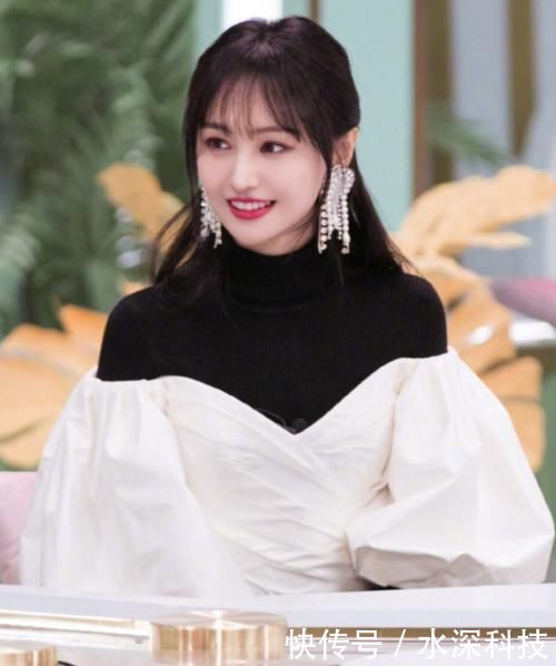 [清纯]难怪《王牌》说郑爽是腿精，当她跟马天宇同台，穿堆堆袜的腿绝了