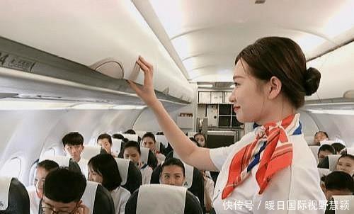  「答案」飞机上的粪便“随风飘扬”？空姐告诉你答案，别不信！