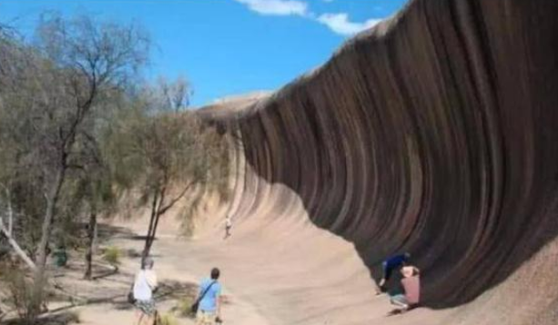 世界上最坚硬的“海浪”,静止在那里上亿年,游客:好壮观