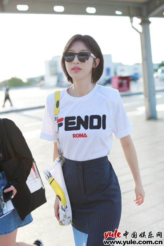 安利王张俪新宠上线 时尚又百搭的帆布包你们入了吗？