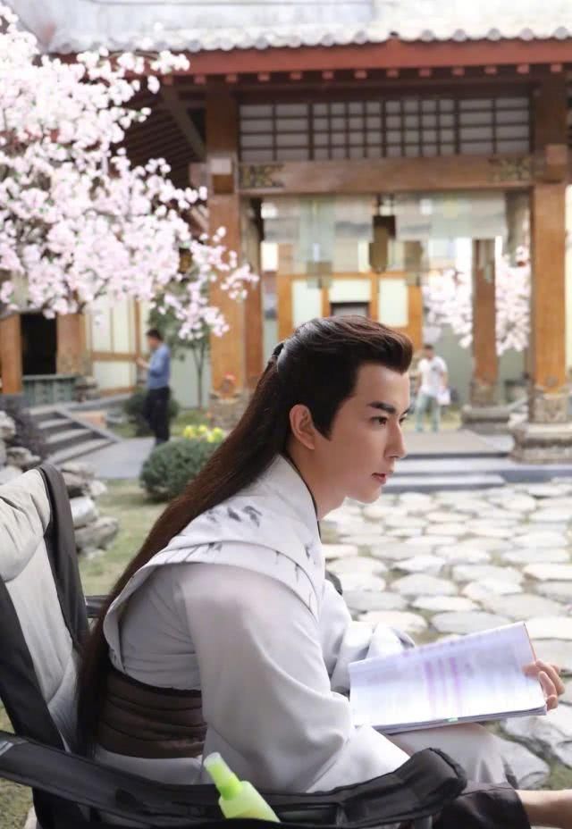 充足：于朦胧：我觉得红，但我都沒有充足工作能力赢来“大爆”