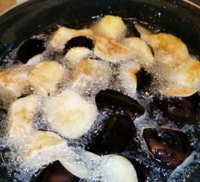  『鸡胸肉』好吃到飞起的东南亚家常香茅茄子，这样做0失败