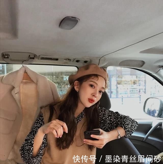  「种款式」简洁的现代感配搭，雅致气质女生的平时穿衣搭配示范性，显年轻溫柔又时尚潮流