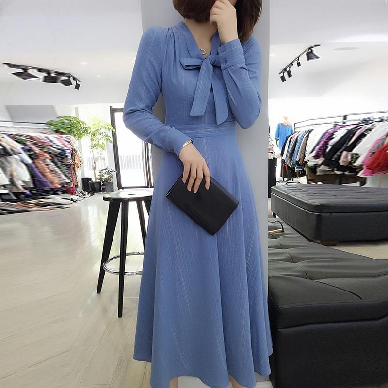 足足等了5天，才等到这欧货装上架，虽有点贵，但穿上真的很洋气