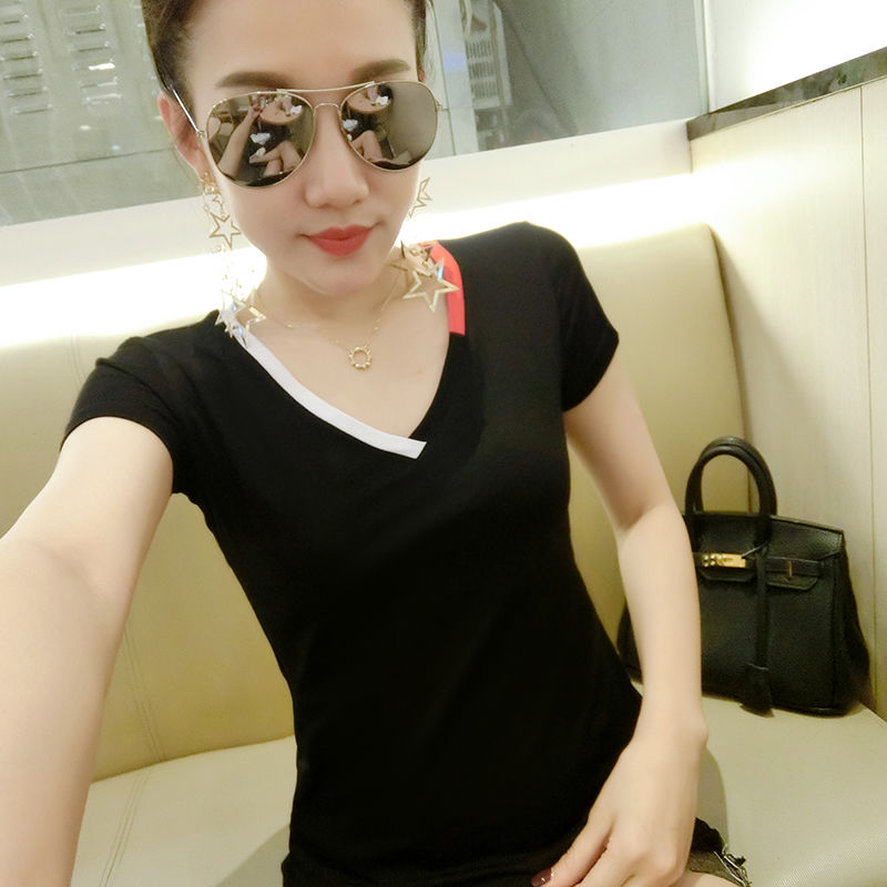 丰满的女人少穿连衣裙,穿穿这“勾魂衫”,凹凸有型“露”点才美