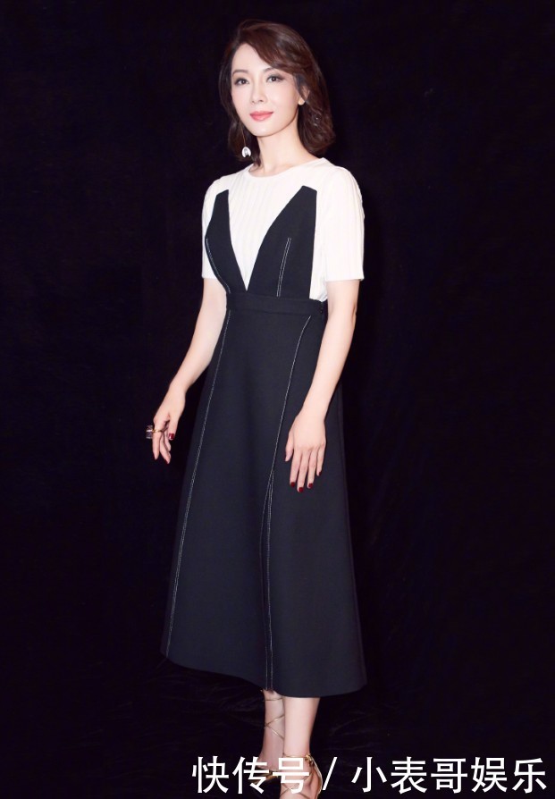 陈数是穿西装最好看的女人，她是把衣服的灵魂穿出来了