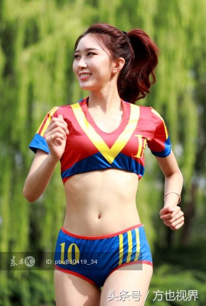 全球旅游小姐化身足球宝贝热辣奔放助力世界杯
