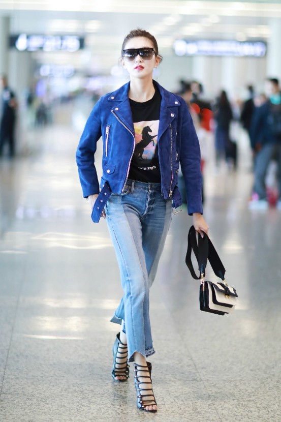 有一种痛苦叫穿错鞋，连腿精江疏影都认输，脚都被挤成“腊肠”了