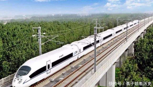 一列高铁就要上千亿, 要跑多久才能回本 答案说出来让人意外!