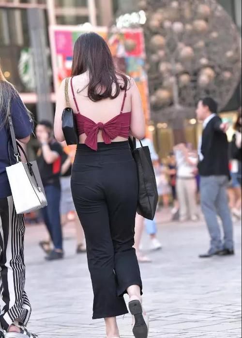 特别|街拍:清纯娴淑的小姐姐,称得上宅男杀手