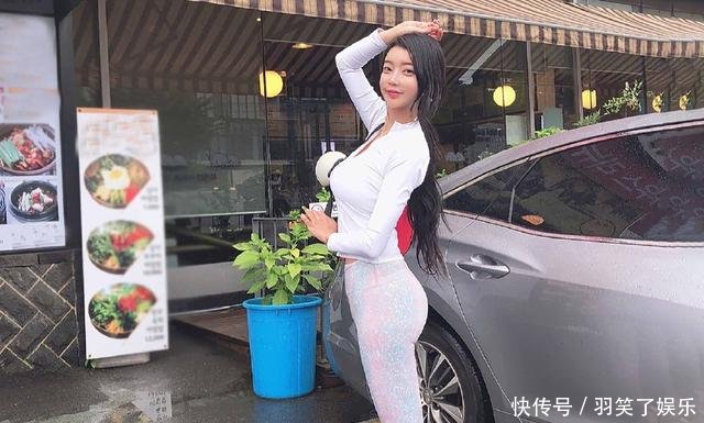 灰色打底裤也能穿出你华丽丽的美！