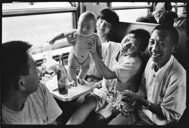  「打麻将」80年代时的春运是什么样子的