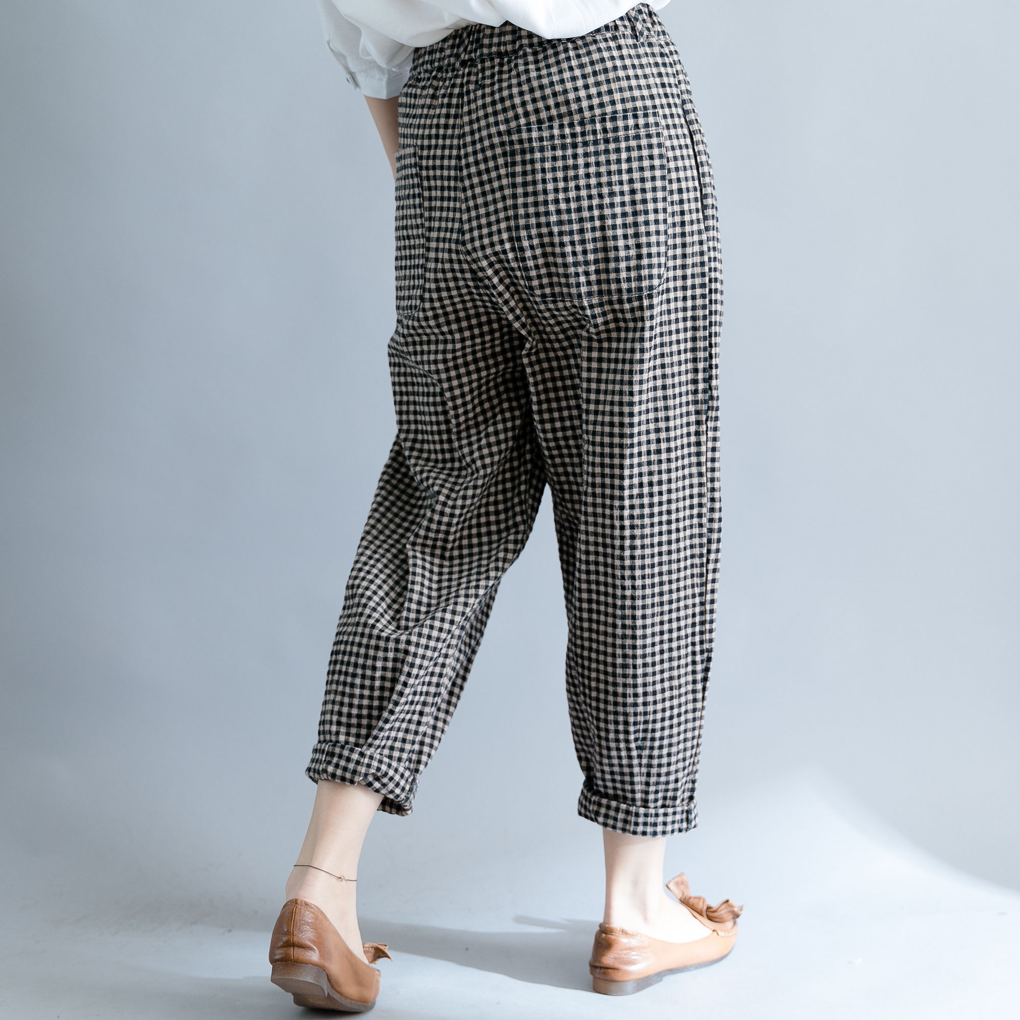 7080后女人，秋天别又傻傻穿裙!穿精致减龄“漫步裤”，才美