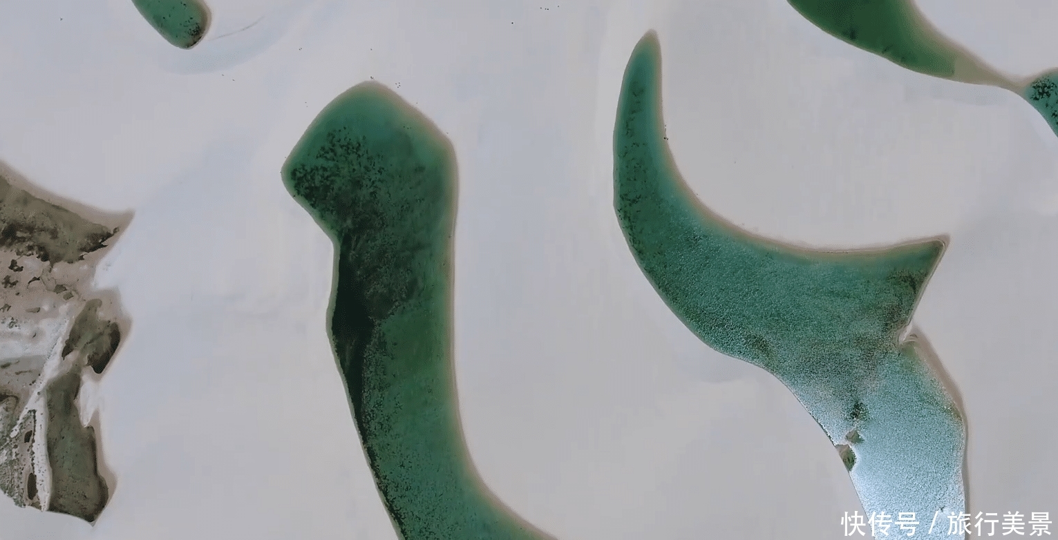 世界上最神奇的沙漠,没有黄沙漫天只有湖泊成群,据说还能捕鱼?