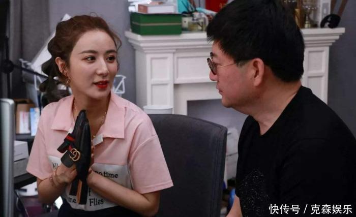 「年收入」李佳琦薇娅年收入被认证李佳琦收入30亿,看到薇娅后粉丝沉默了
