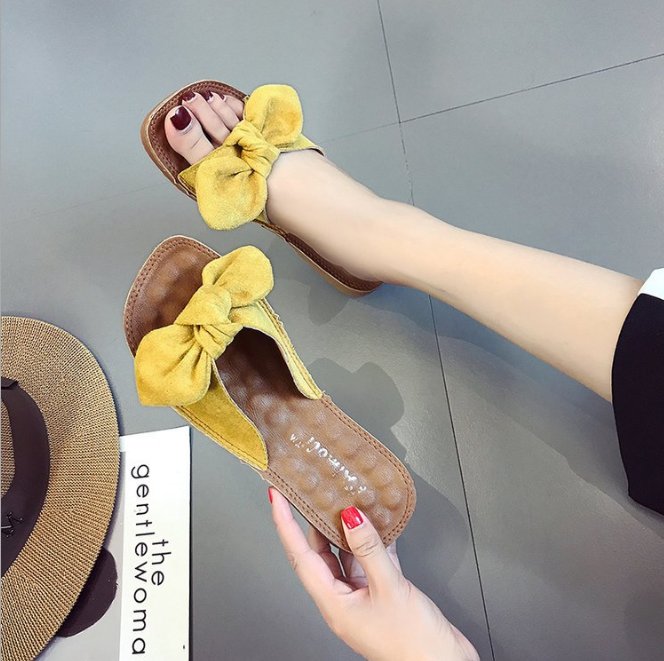 小姐姐你的鞋,你的鞋相当漂亮,我好喜欢