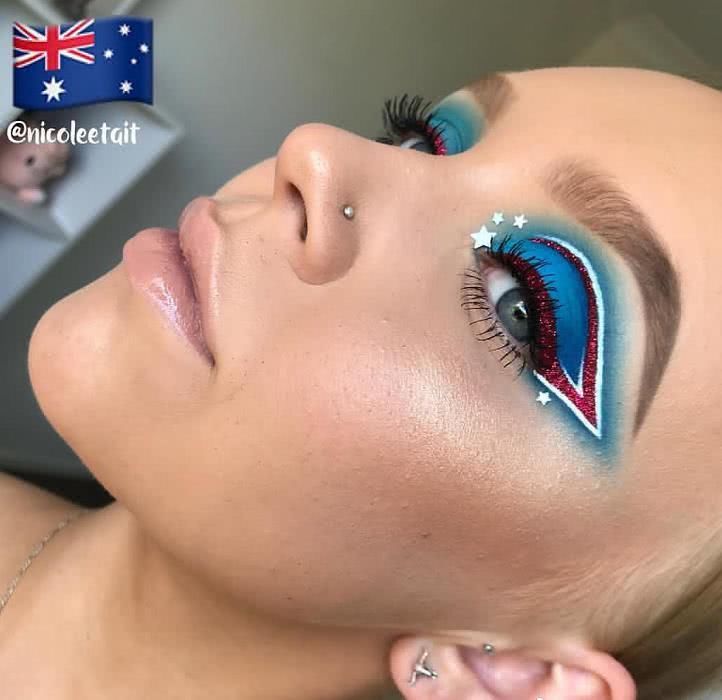 这位外国美女的“国旗眼妆”火了!很形象,中国国旗眼妆简直惊艳