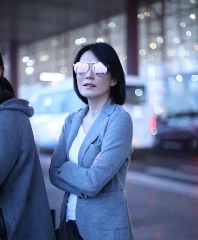 『真容』俞飞鸿跌下神坛了?近照暴露真容,刀割式褶子好显苍老!