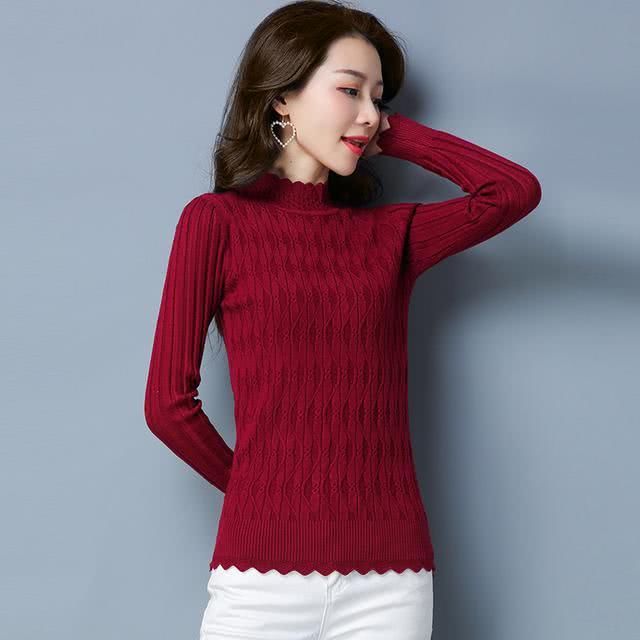 女人尽量别要的打底裤配大衣，今年流行这样的针织衫，美翻了！