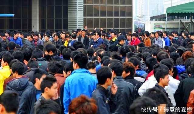 深圳富士康招工到底有多火爆一组图告诉真相