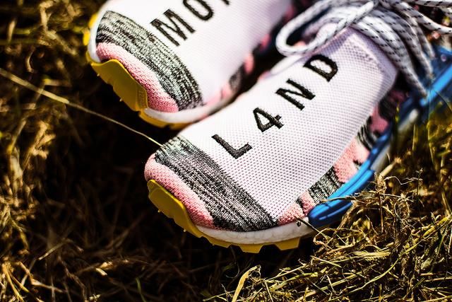 提前开箱上脚!看一眼就觉得很贵的鞋，竟然还带有神秘代码!