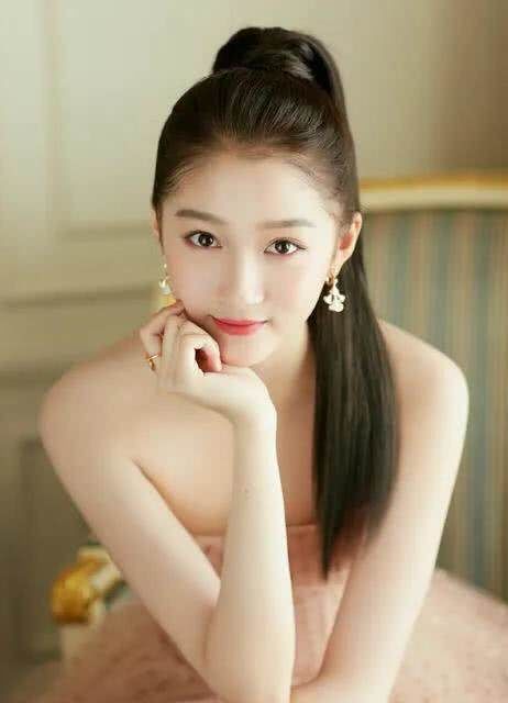  『最美』关晓彤最美的照片，很多人没看过，看到照片后，网友：想恋爱了