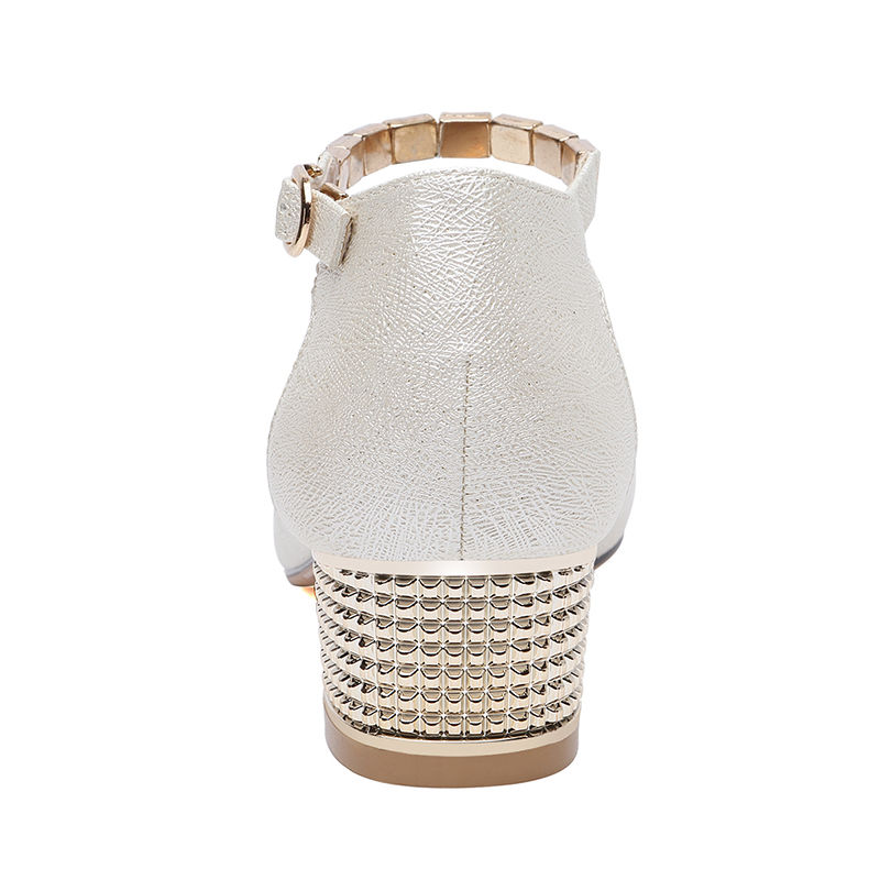 秋季流行这几款高跟鞋，尽显迷人魅力，难怪老妈一口气买3双