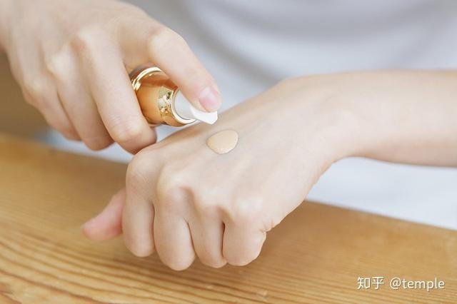  [去角质产品]「护肤小常识」教你如何辨别彩妆和护肤品的优劣！