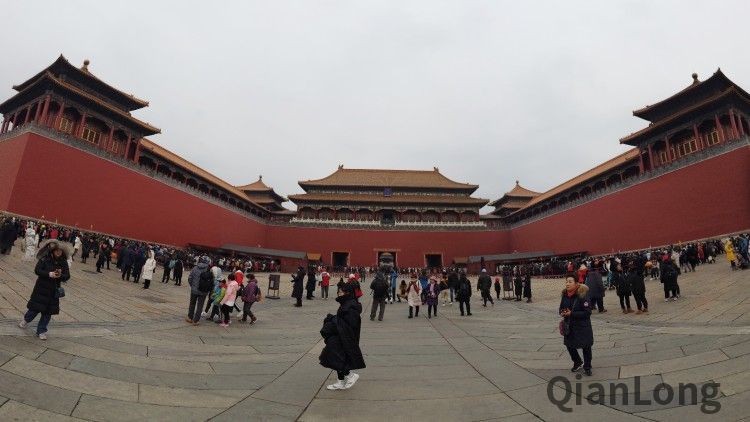 一分半·特别报道|北京第三场雪如约如至 故宫穿越秒变"紫禁城