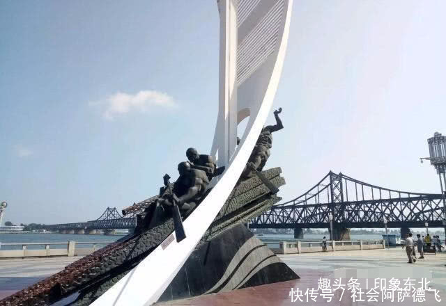  「大厦」中国最大边境城市,站在30层大厦看朝鲜新义州,你会更爱