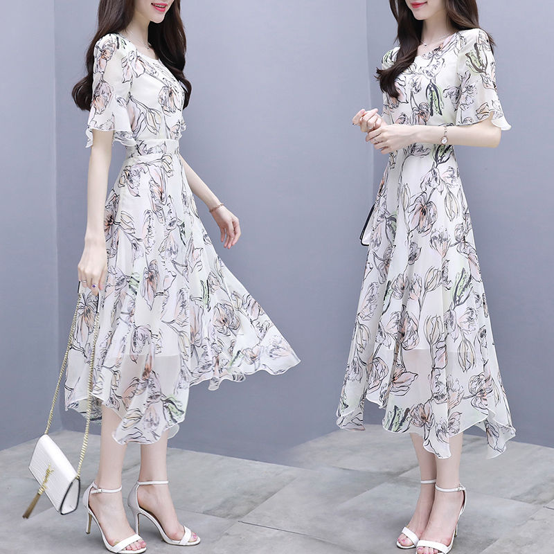 8月阔腿裤已不流行，“冷风蜂腰裙”纤细小蛮腰，专为胖女人设计