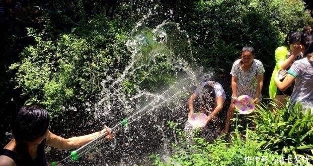 成都向南，无法抗拒黄龙溪戏水！