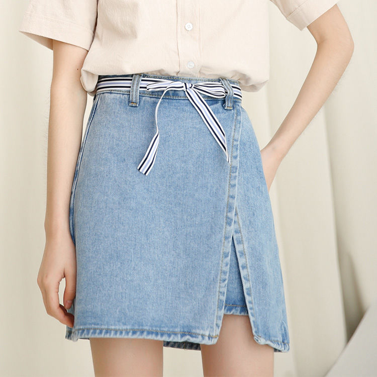 告诉你，半身裙穿在膝盖之上，配双裸鞋，显高尤其气质