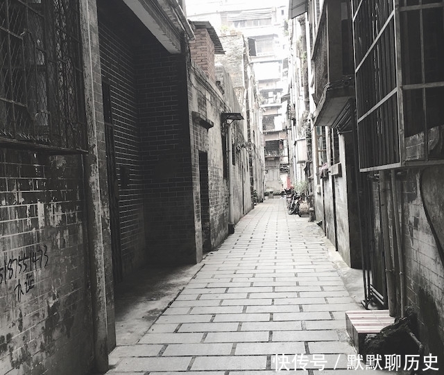 西江以西，广西东大门已4100多岁了，它的名字叫梧州