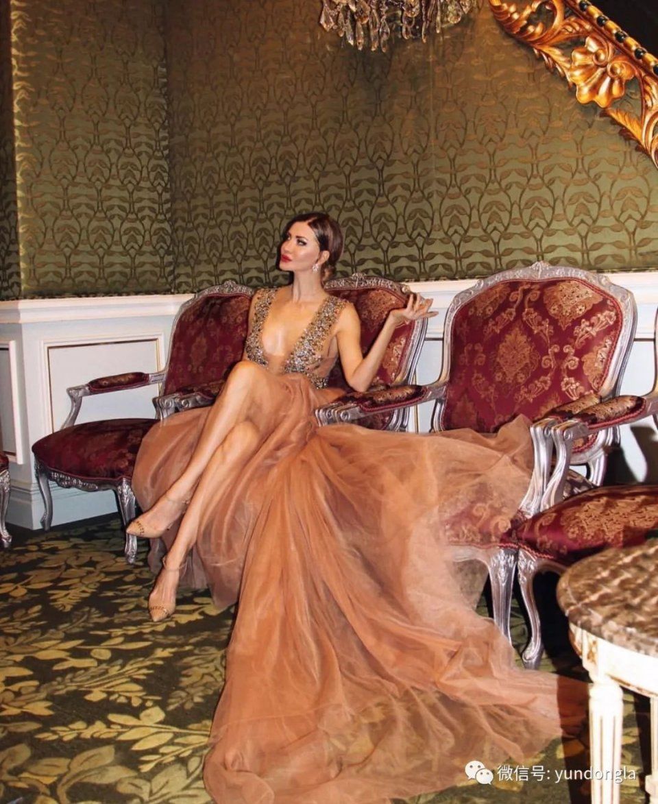 50岁奶奶，20岁身材:长期坚持健身的人，年轻到可怕!