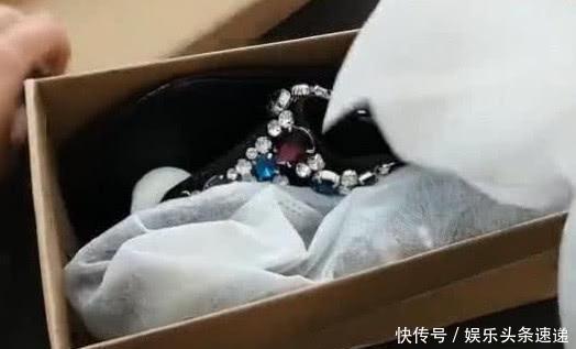 「白布」买了几十年鞋,才知道鞋盒里的那层白布这么重要,以前太浪费了
