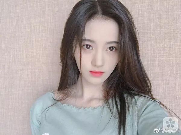 发型｜鞠婧祎实力教学！适合娇小妹子的百搭发型到底有哪些？