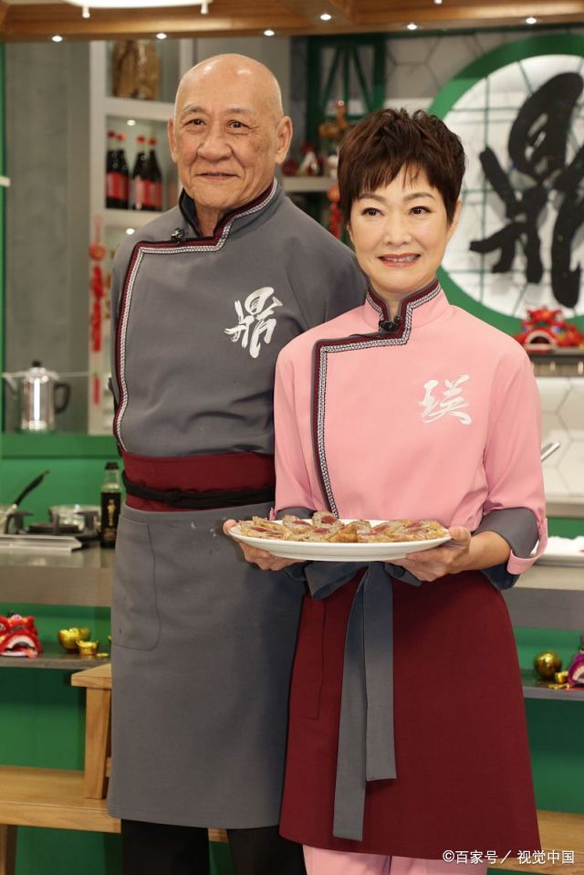 『大势所趋』TVB主持半年没工作宣布离巢，感叹裁人是大势所趋，自己没有留恋