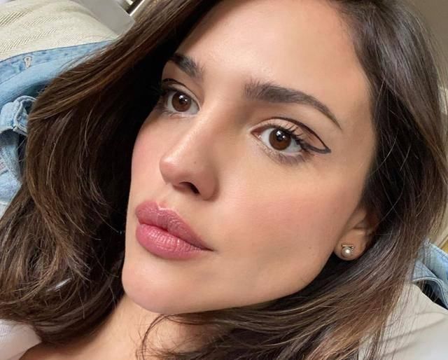 [ 甜心]还被称为“墨西哥小甜心”！高定礼服诠释美妙的身材，她美貌惊人