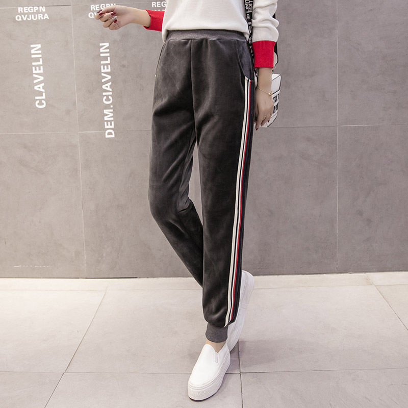 今秋不穿牛仔裤，显瘦百搭“打底裤”掩饰不住的美，回头率翻番