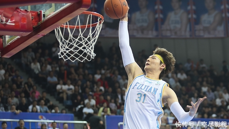 卧底的反击,王哲林对阵八一男篮砍下44分