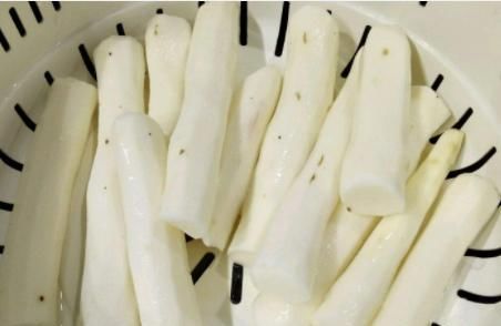  『食材也都』山药别再煮粥了，做成孩子爱吃的早餐饼，不揉面不醒面，香软营养